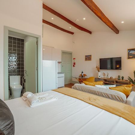Downtown Suites By Vacationy Порто Екстериор снимка