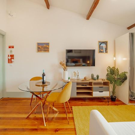 Downtown Suites By Vacationy Порто Екстериор снимка