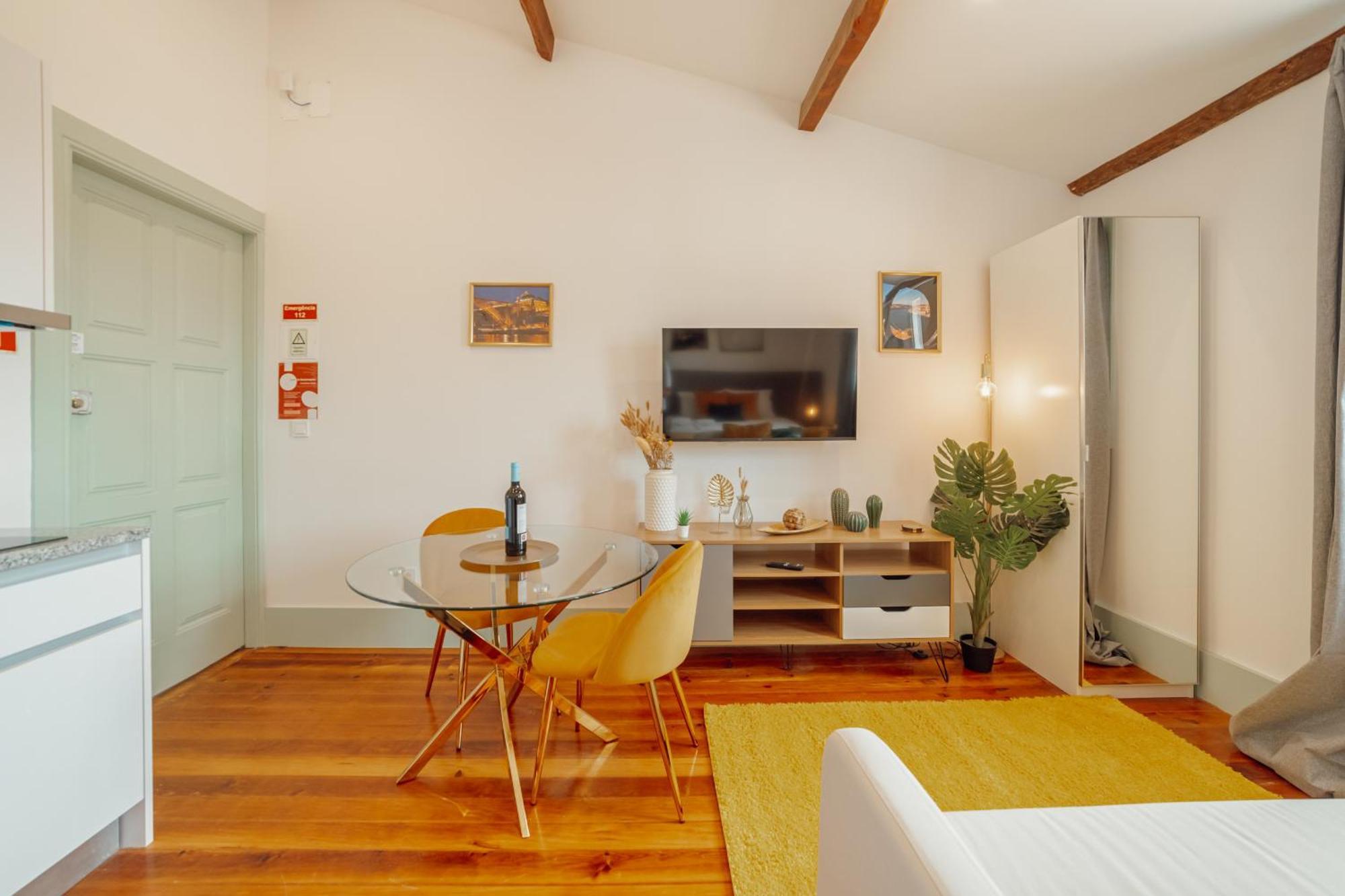 Downtown Suites By Vacationy Порто Екстериор снимка