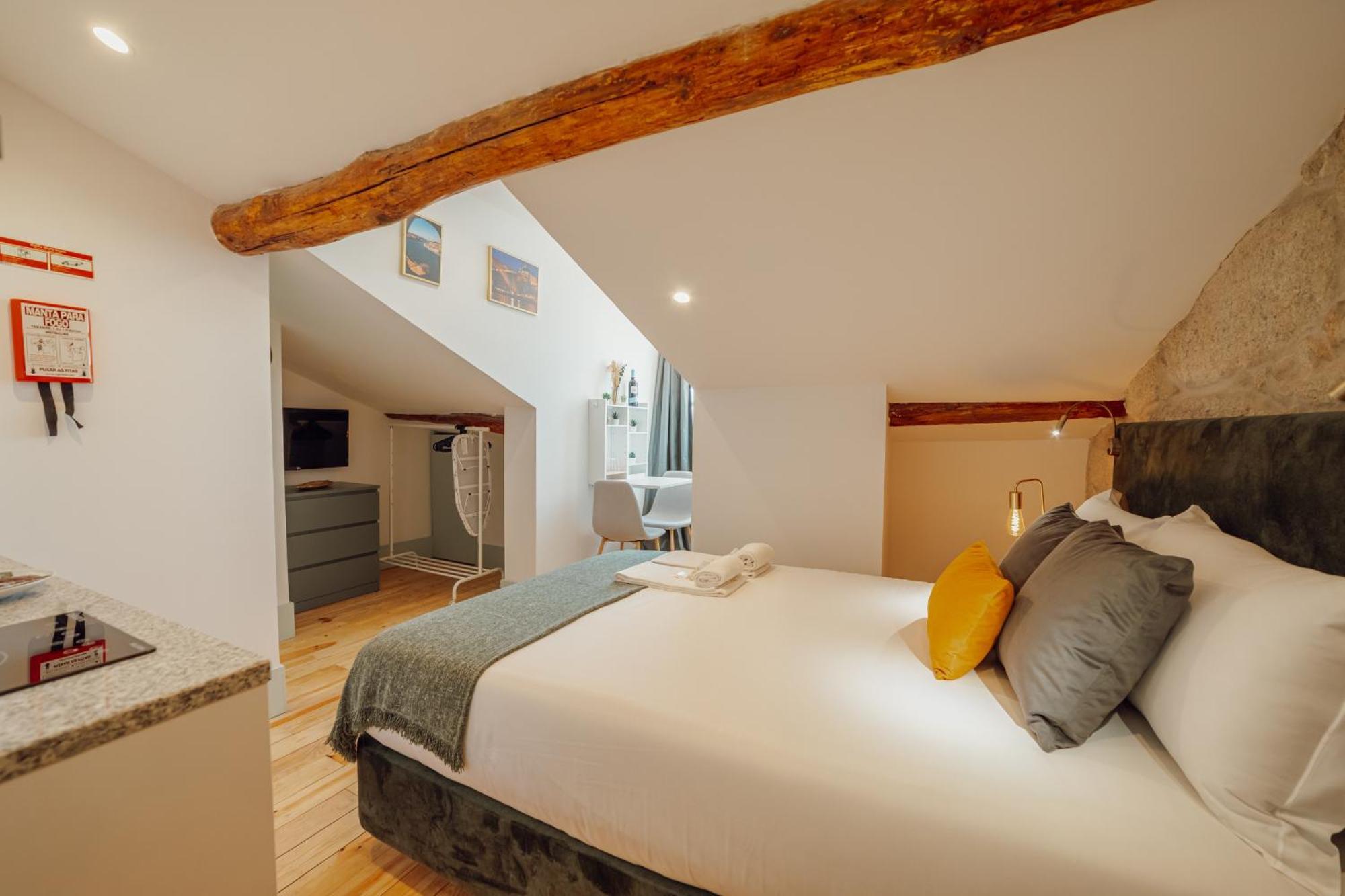 Downtown Suites By Vacationy Порто Екстериор снимка