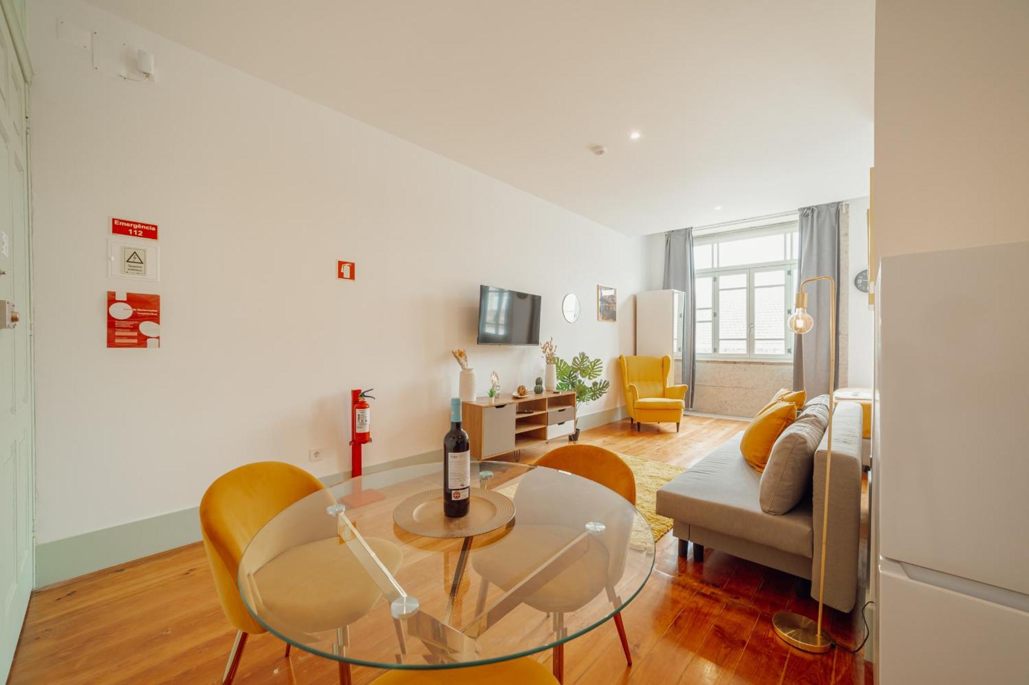 Downtown Suites By Vacationy Порто Екстериор снимка