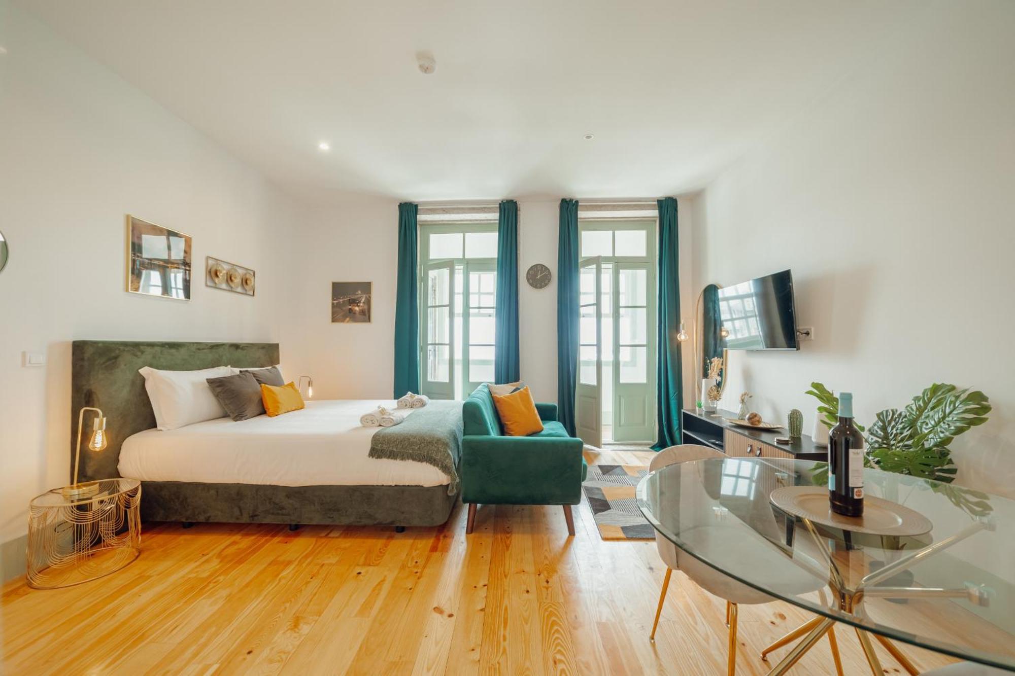 Downtown Suites By Vacationy Порто Екстериор снимка