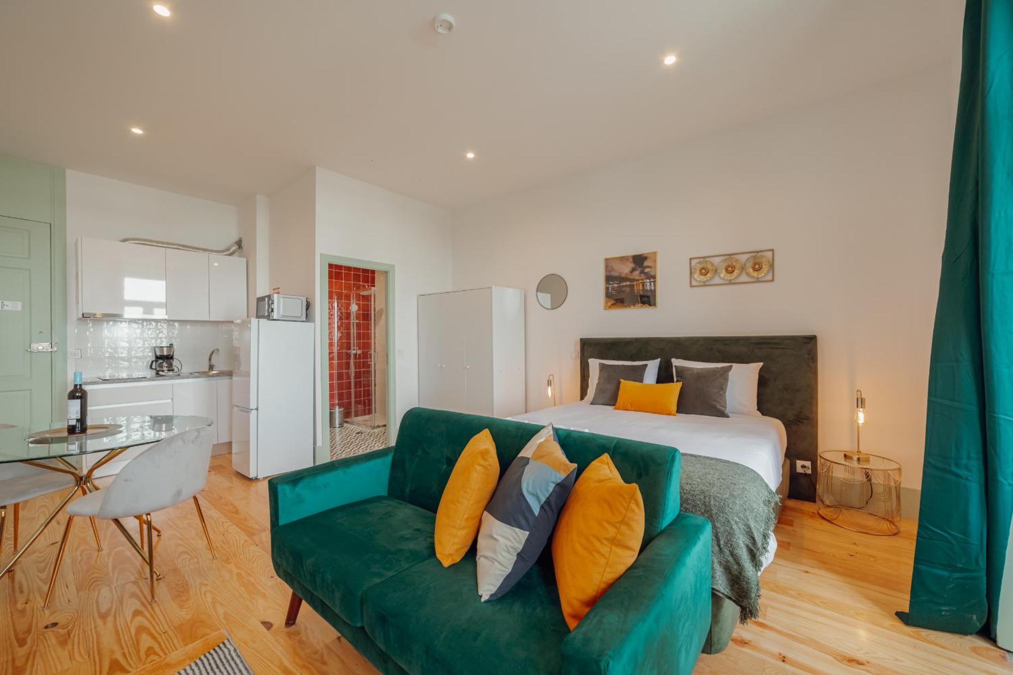 Downtown Suites By Vacationy Порто Екстериор снимка