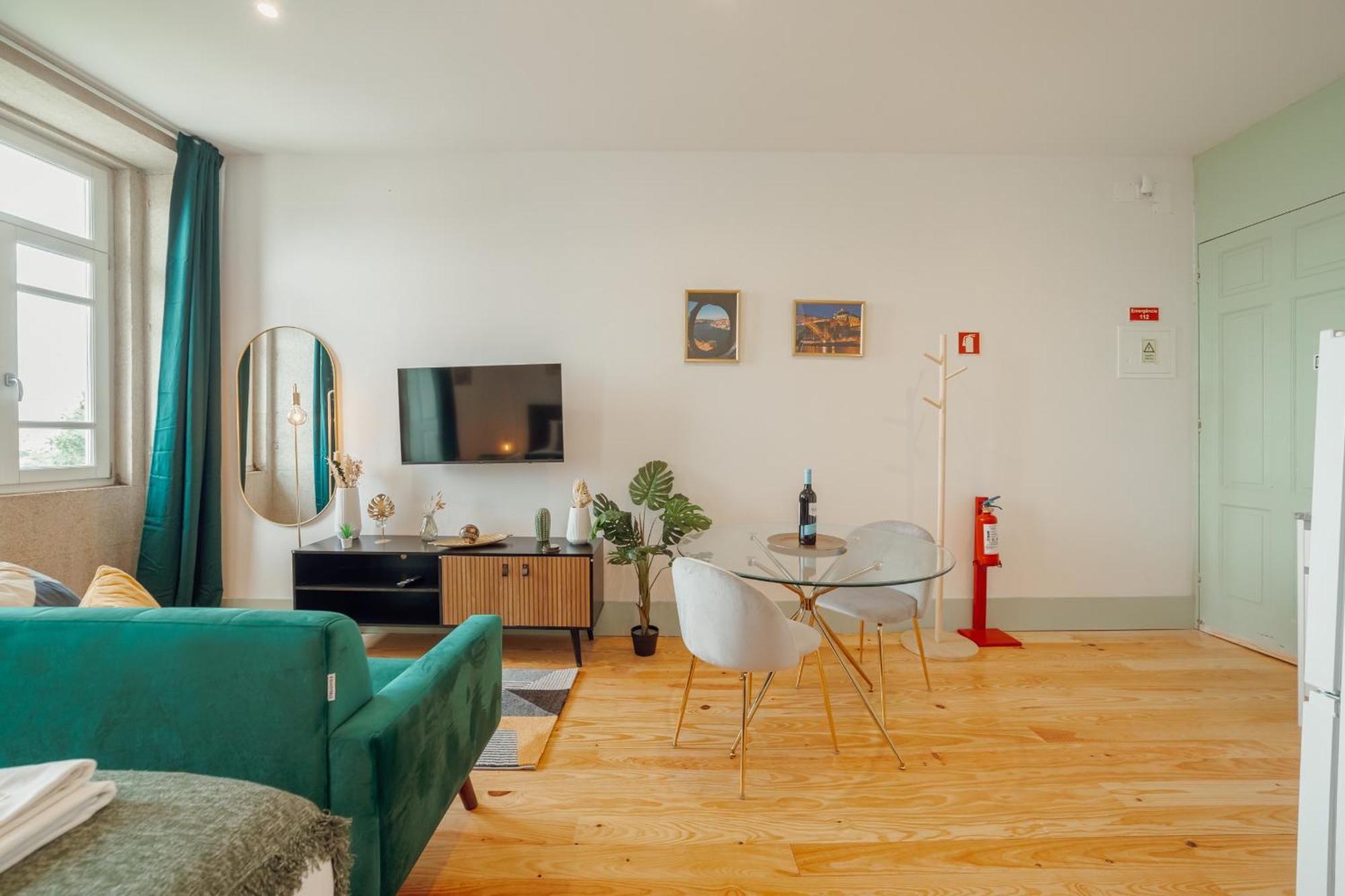 Downtown Suites By Vacationy Порто Екстериор снимка