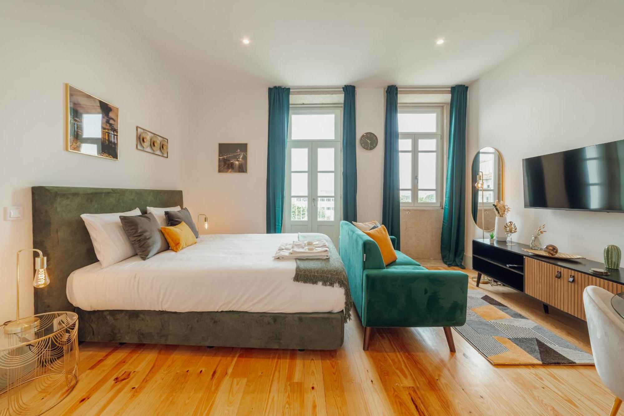 Downtown Suites By Vacationy Порто Екстериор снимка